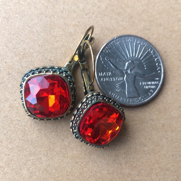 🟥 SOLD ‼️Vtg Earrings - Picture 5 of 5